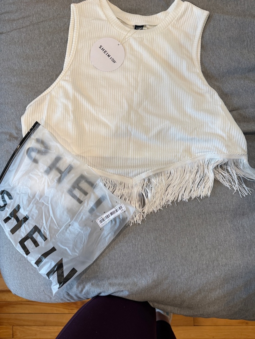 SHEIN White Ribbed Fringe Hem Crop Tank